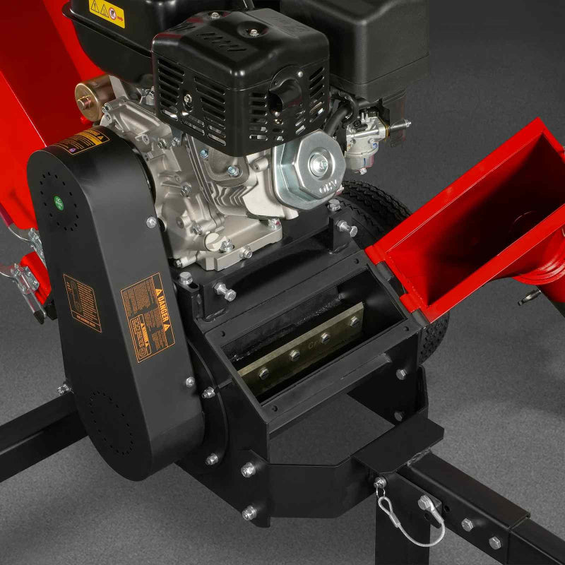 Open access panel showing double edge blades and DUCAR DH420E engine mounted on MechMaxx GS1500 wood chipper, gallery 1