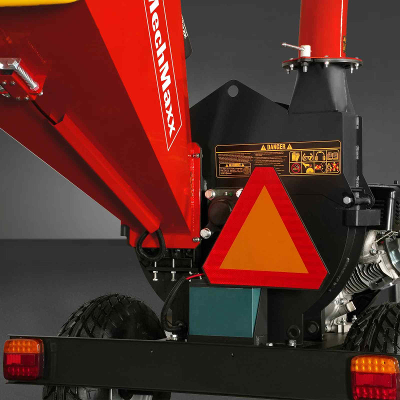 Rear section close-up of MechMaxx 5" Ducar E-Start gas disc wood chipper with safety decal and reflective triangle, gallery 1