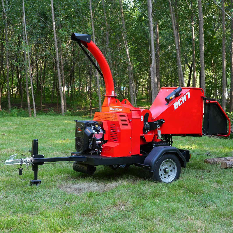 Front and side view of MechMaxx 7-inch hydraulic feed wood chipper with ZONSEN GB750 engine, gallery position 1