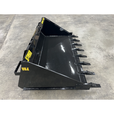 Stinger Attachments TB Tractor Tooth Bucket skid steer attachment with seven teeth, gallery image 7, 800x800 square view.