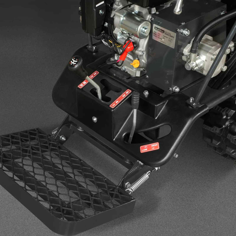 Close-up of throttle and gear controls on MechMaxx D50HTFL tracked dumper engine area, gallery position 1