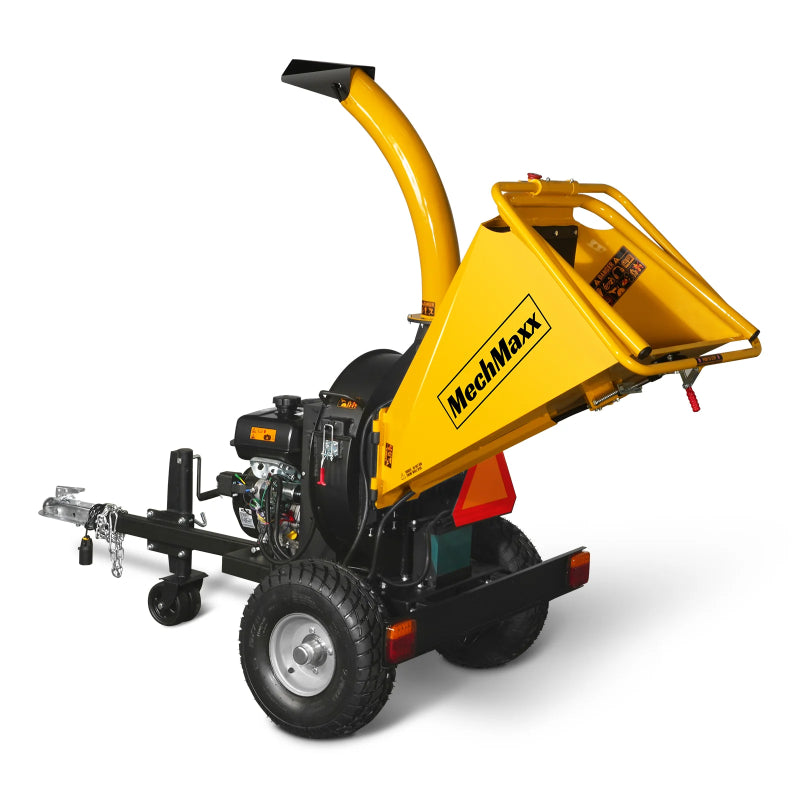 Three-quarter rear view of MechMaxx P4205 5-inch gas towable wood chipper with KOHLER CH440 engine, gallery position 1